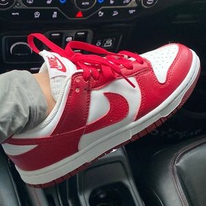 Used women Nike dunk